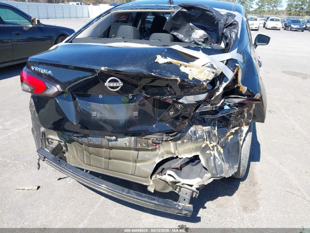 Nissan Versa 1.6 S