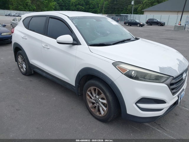 Salvage Hyundai TUCSON Image