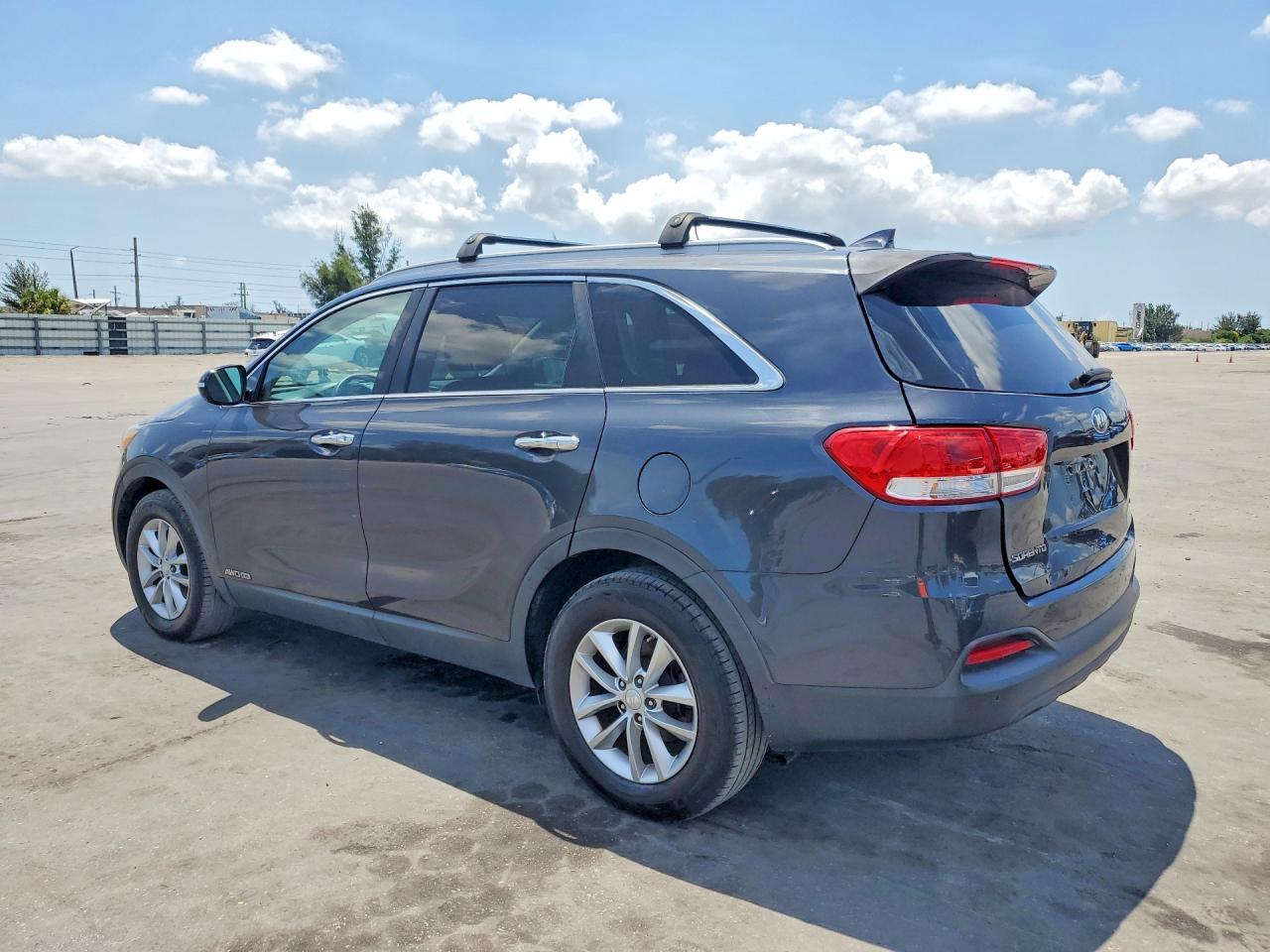 Kia Sorento Lx V6