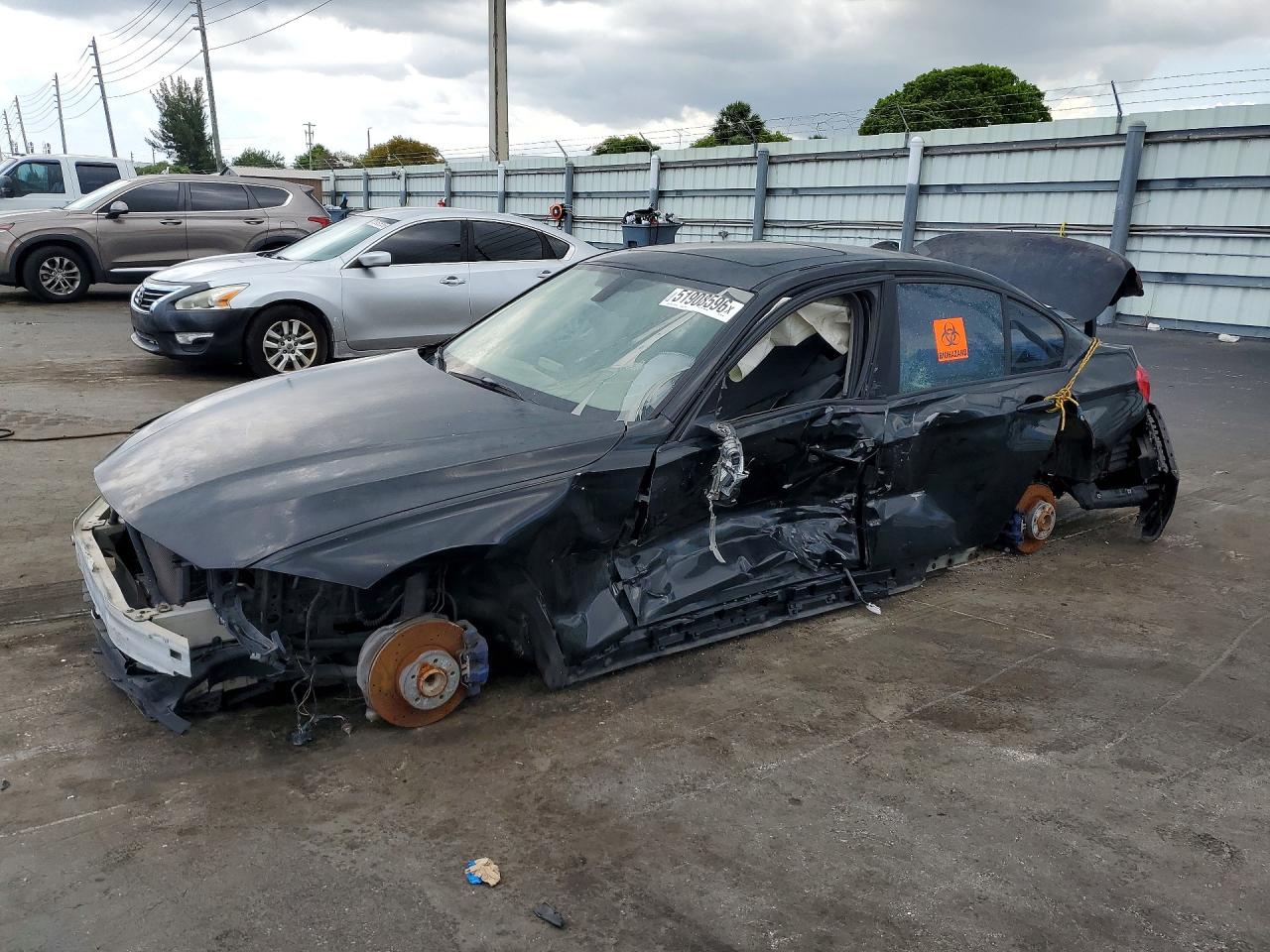 Salvage BMW 3 Series Image