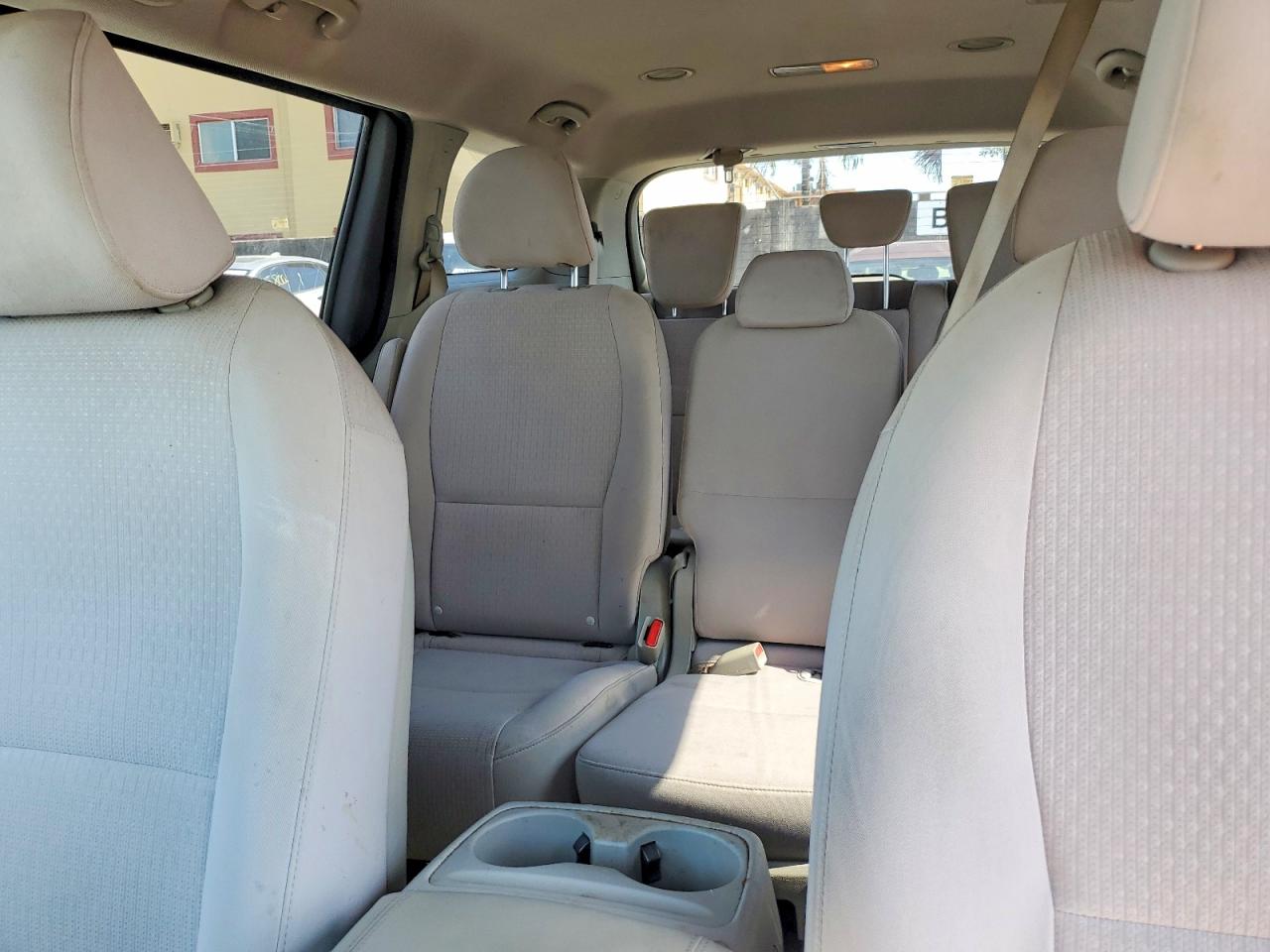 Kia Sedona Lx