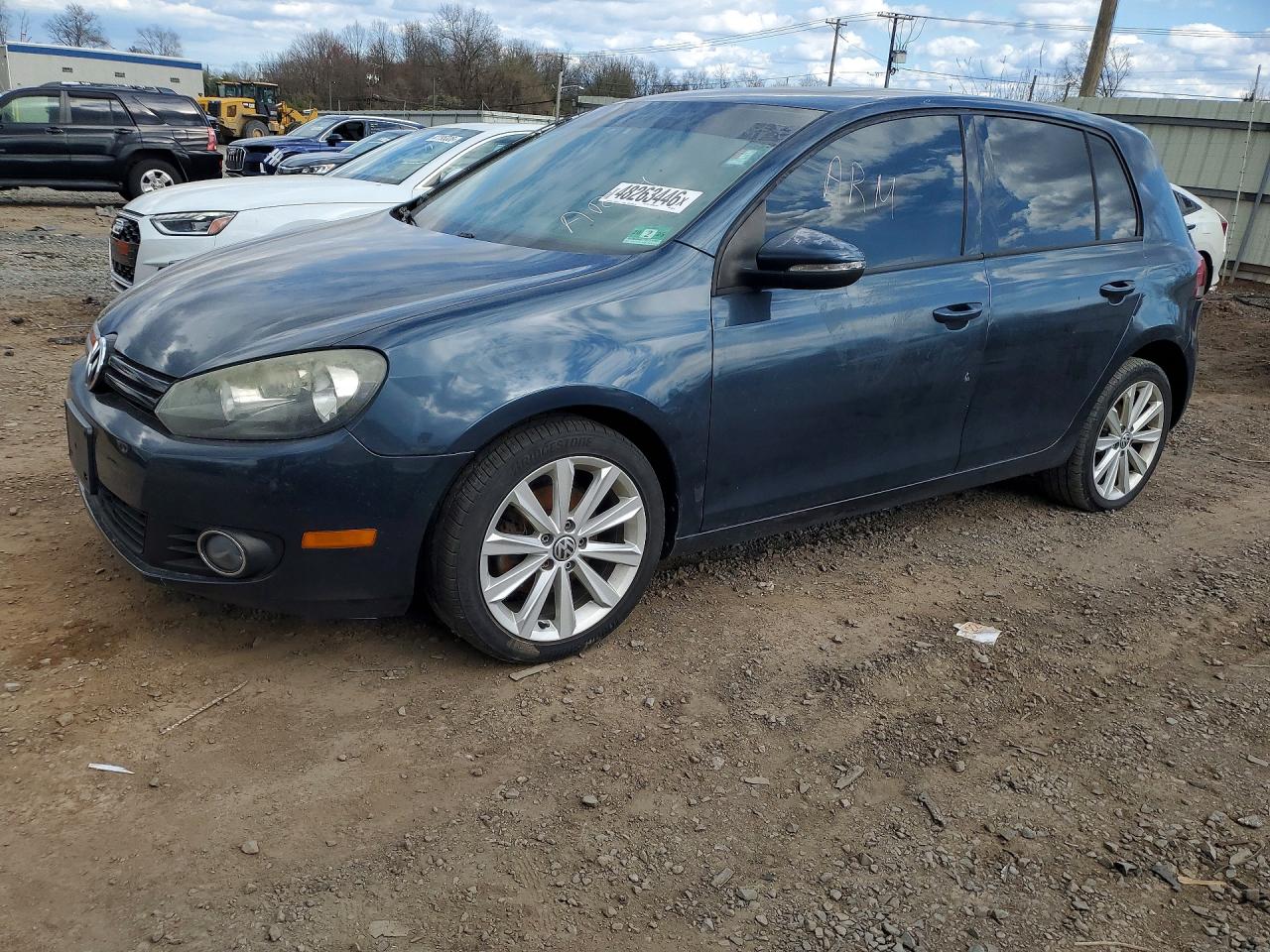 Salvage Volkswagen Golf Image