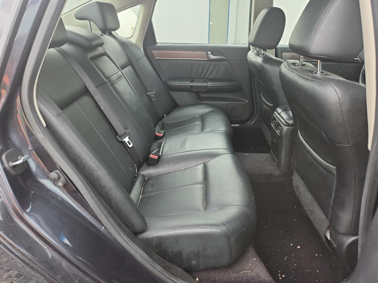 INFINITI M35 Base