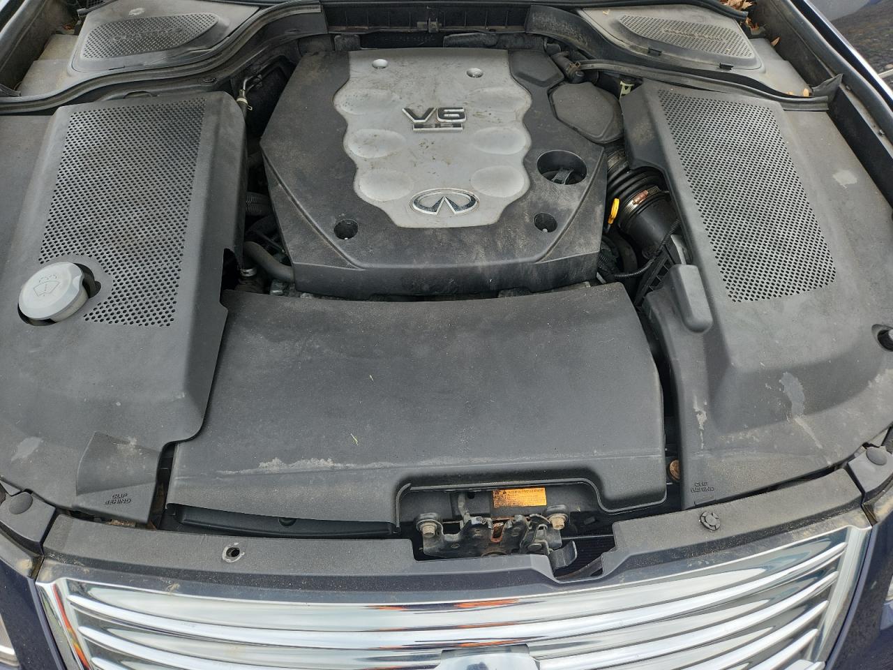INFINITI M35 Base
