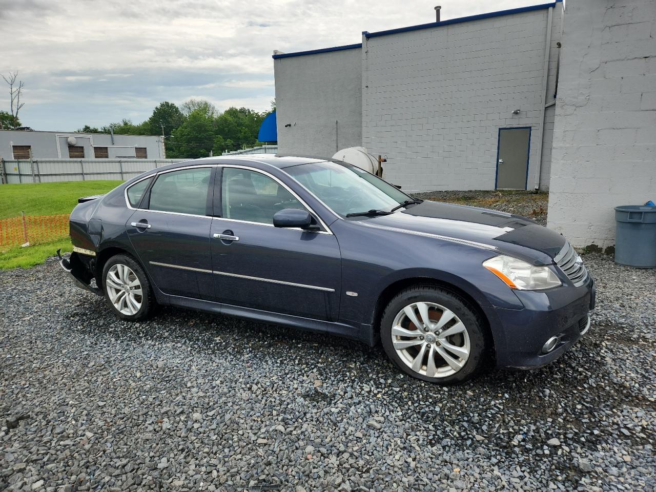 INFINITI M35 Base