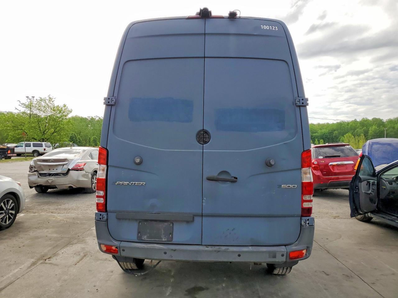 Mercedes-Benz Sprinter 2500