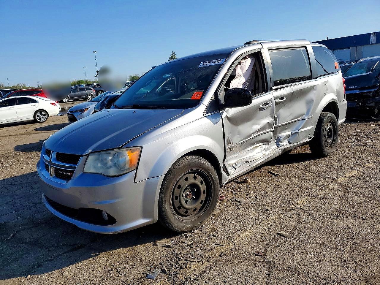Salvage Dodge Caravan Image