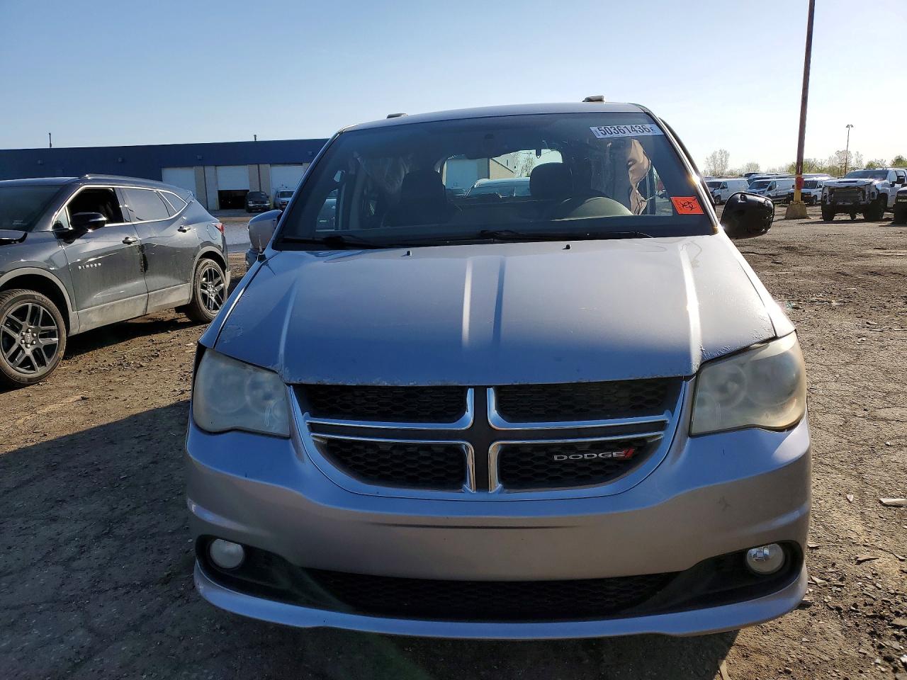 Dodge Caravan Sxt