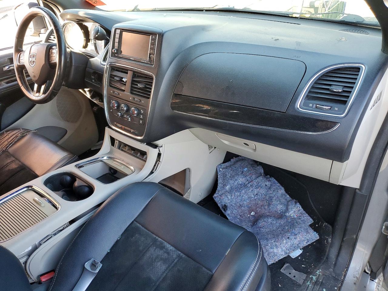 Dodge Caravan Sxt