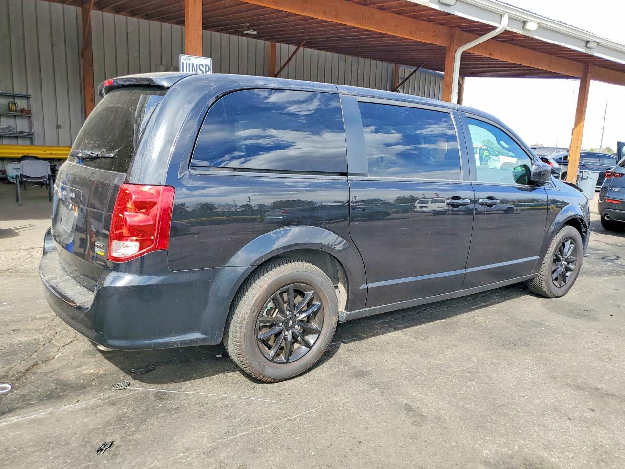 Dodge Caravan Gt