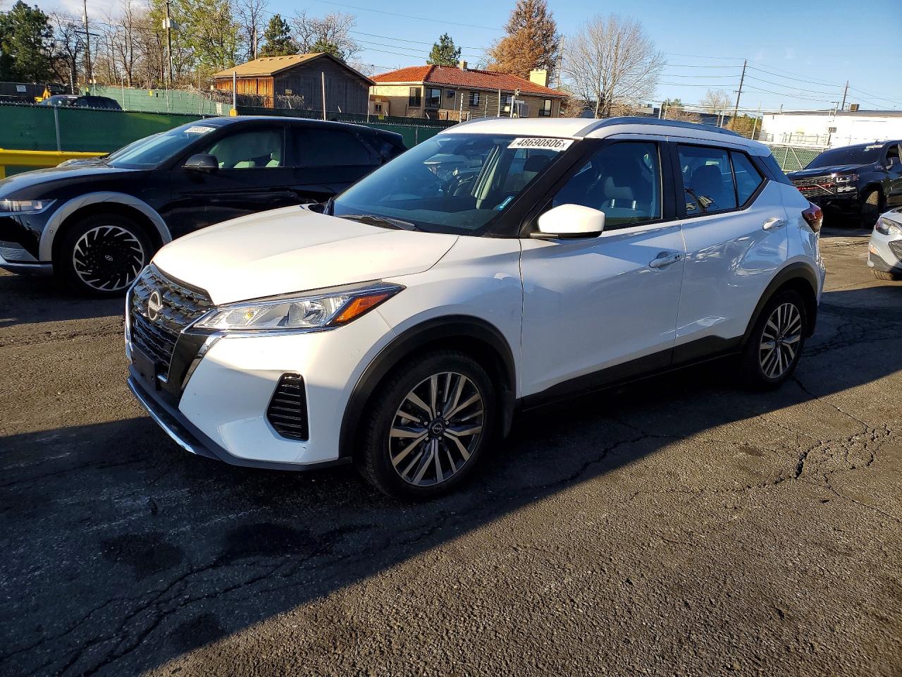 Salvage Nissan Kicks Image