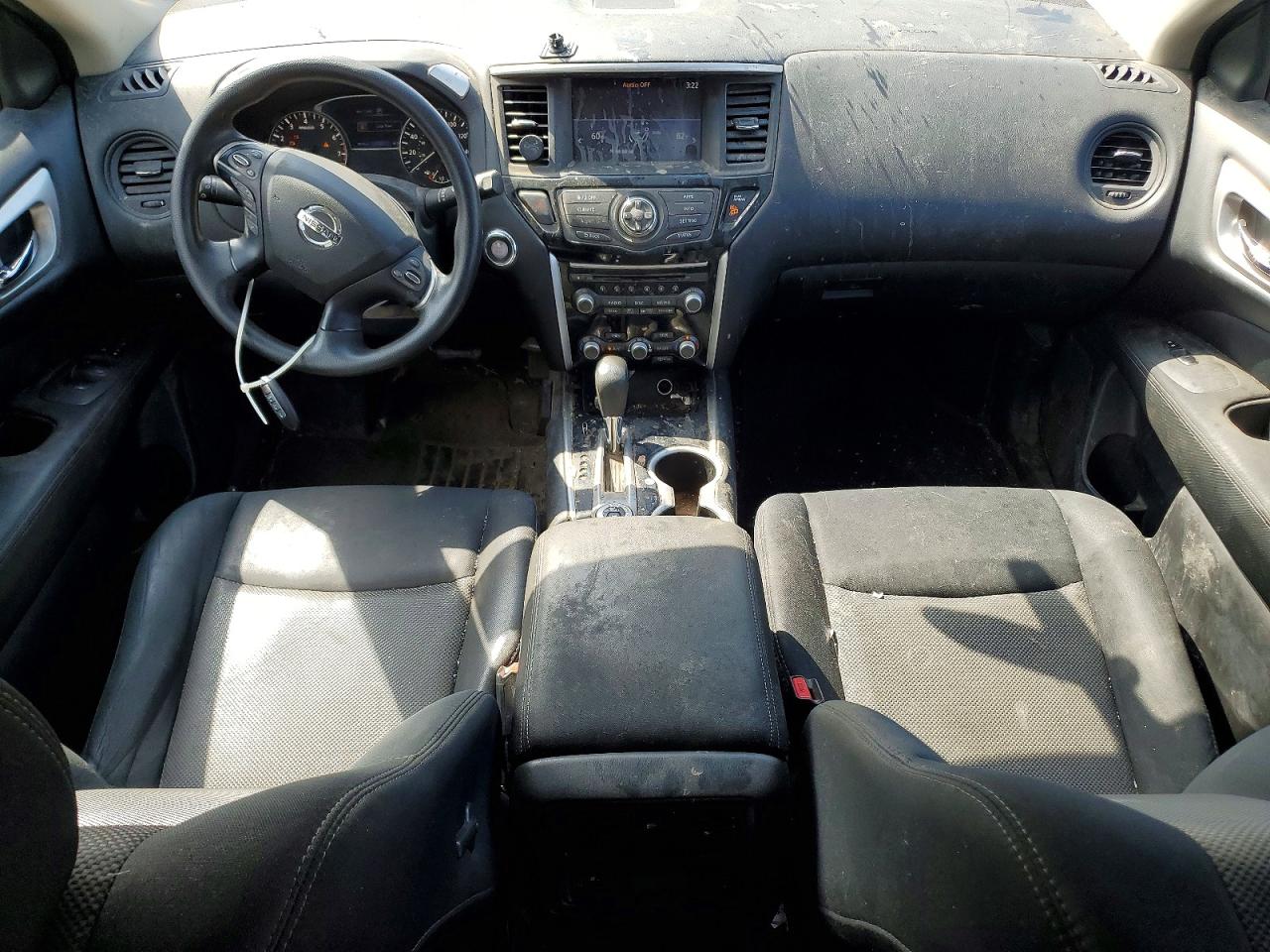 Nissan Pathfinder S