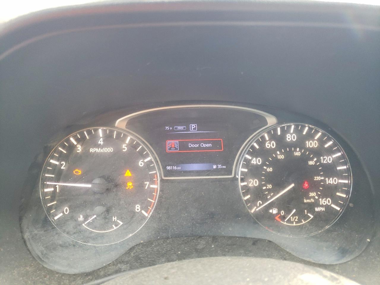 Nissan Pathfinder S