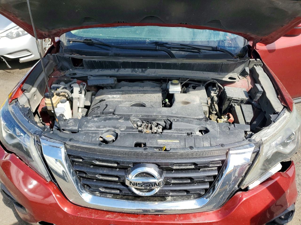 Nissan Pathfinder S