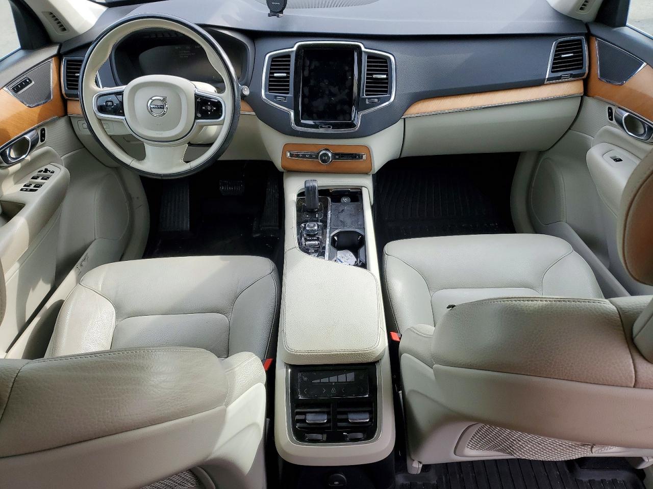 Volvo Xc90 T8 Re T8 Recharge Momentum