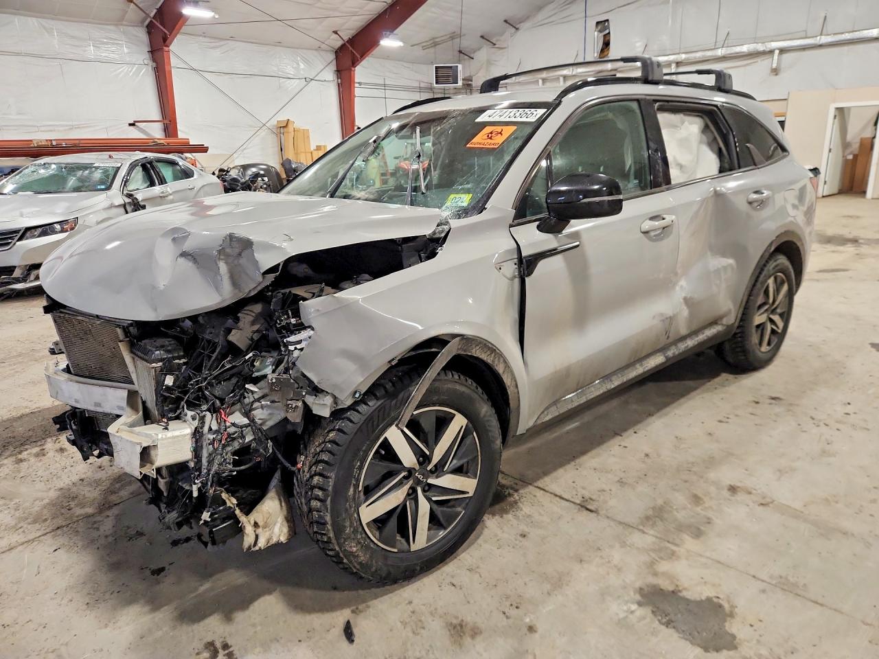 Salvage Kia Sorento Image