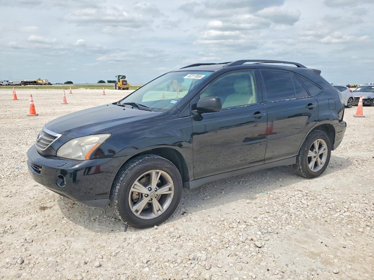 Salvage Lexus RX Image