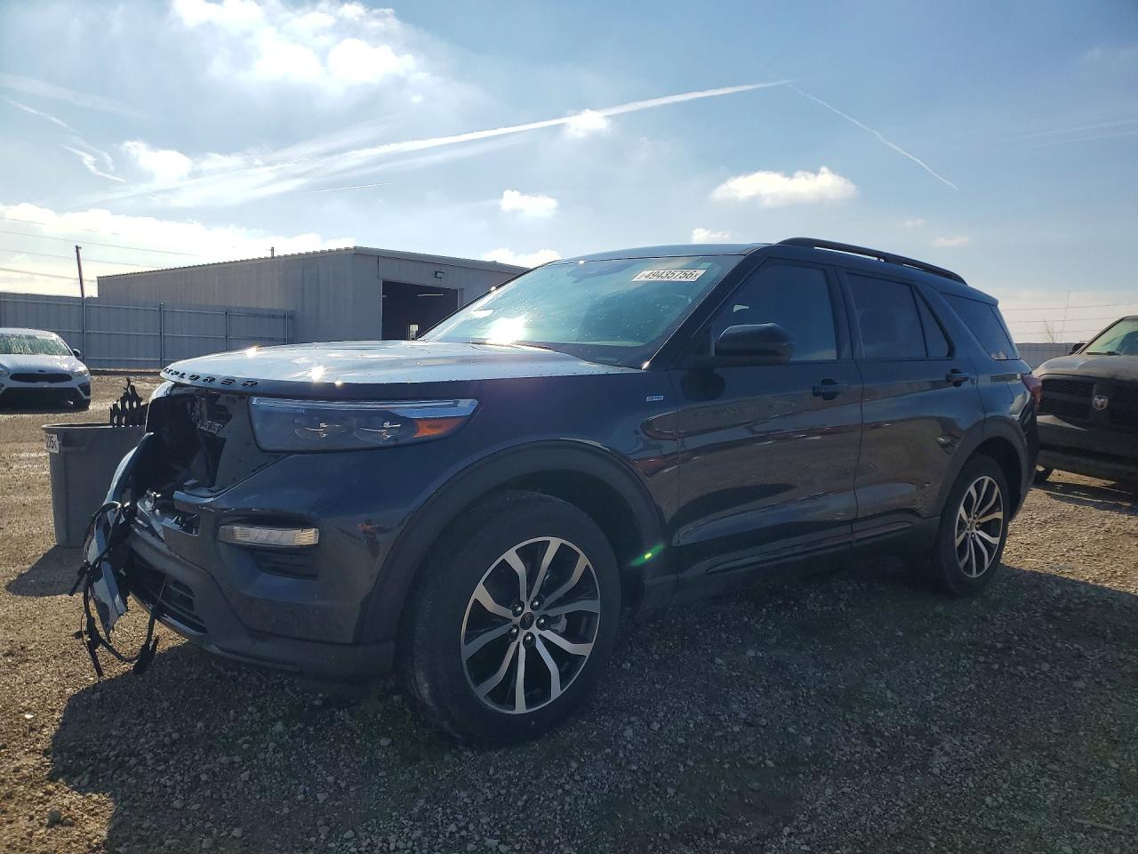 Salvage Ford Explorer Image