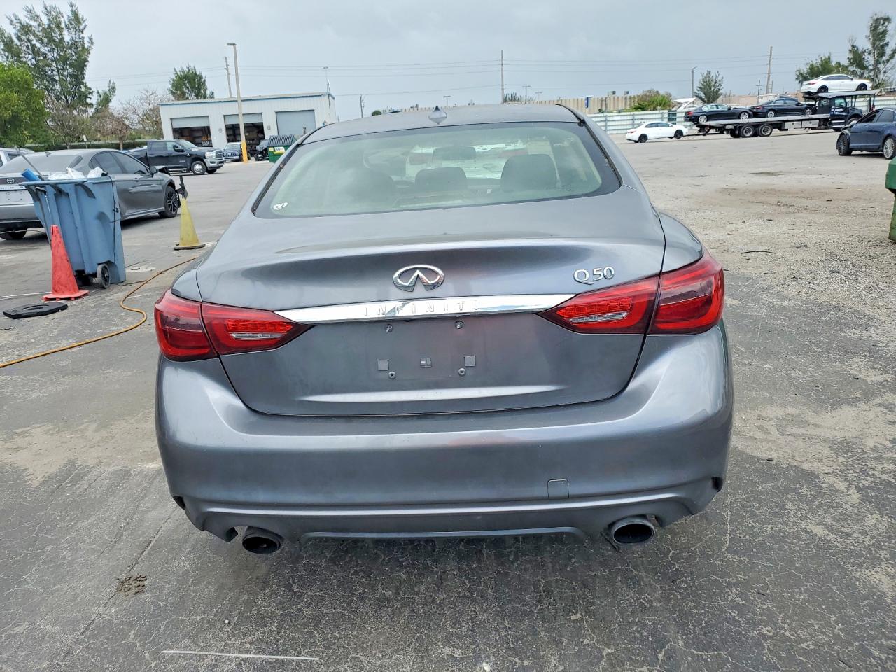 INFINITI Q50 3.0t Luxe