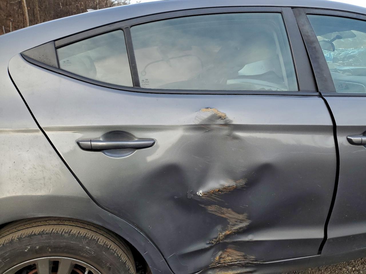 Hyundai ELANTRA Sel