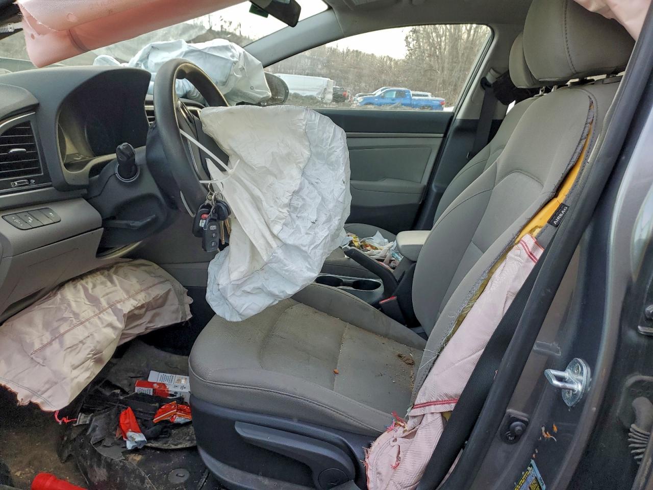 Hyundai ELANTRA Sel