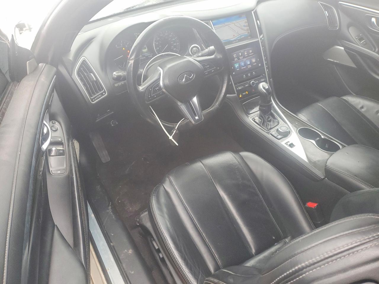 INFINITI Q60 3.0t P 3.0t Premium