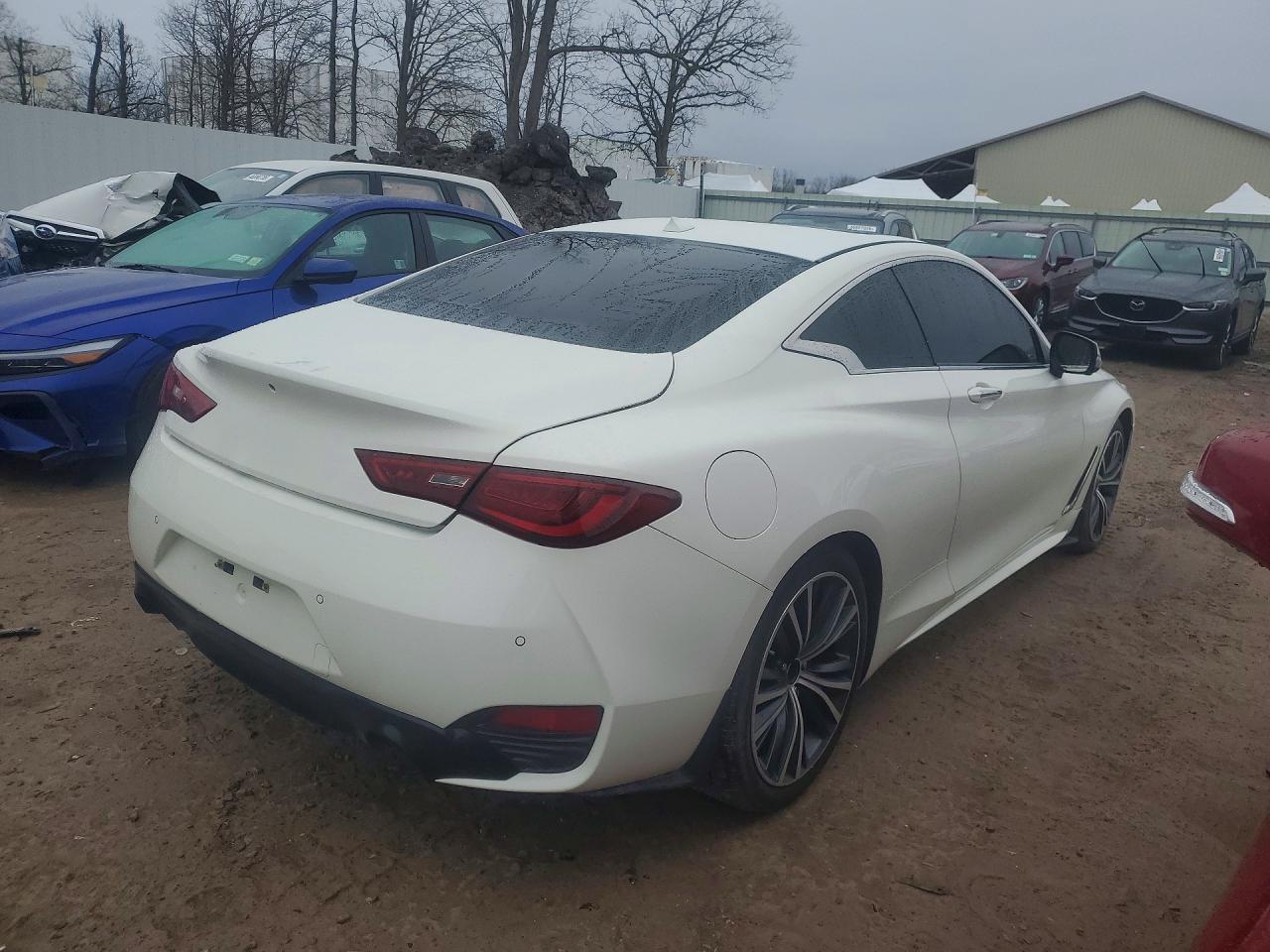 INFINITI Q60 3.0t P 3.0t Premium