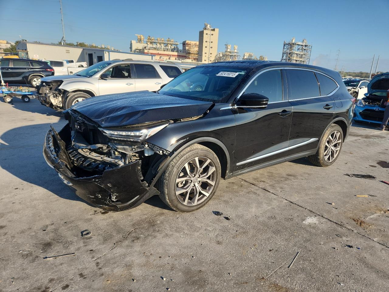 Salvage Acura MDX Image
