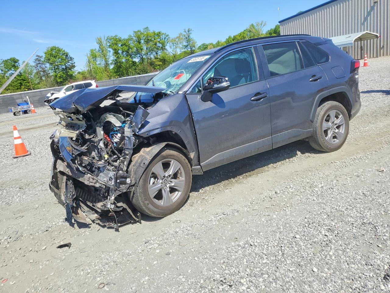 Salvage Toyota RAV4 Image