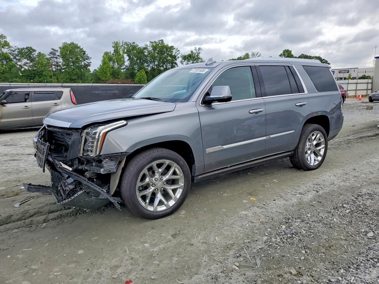 Salvage Cadillac Escalade Image