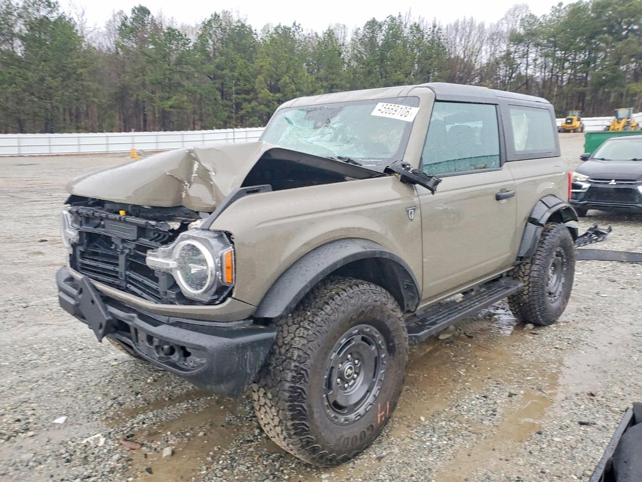 Salvage Ford Bronco Image