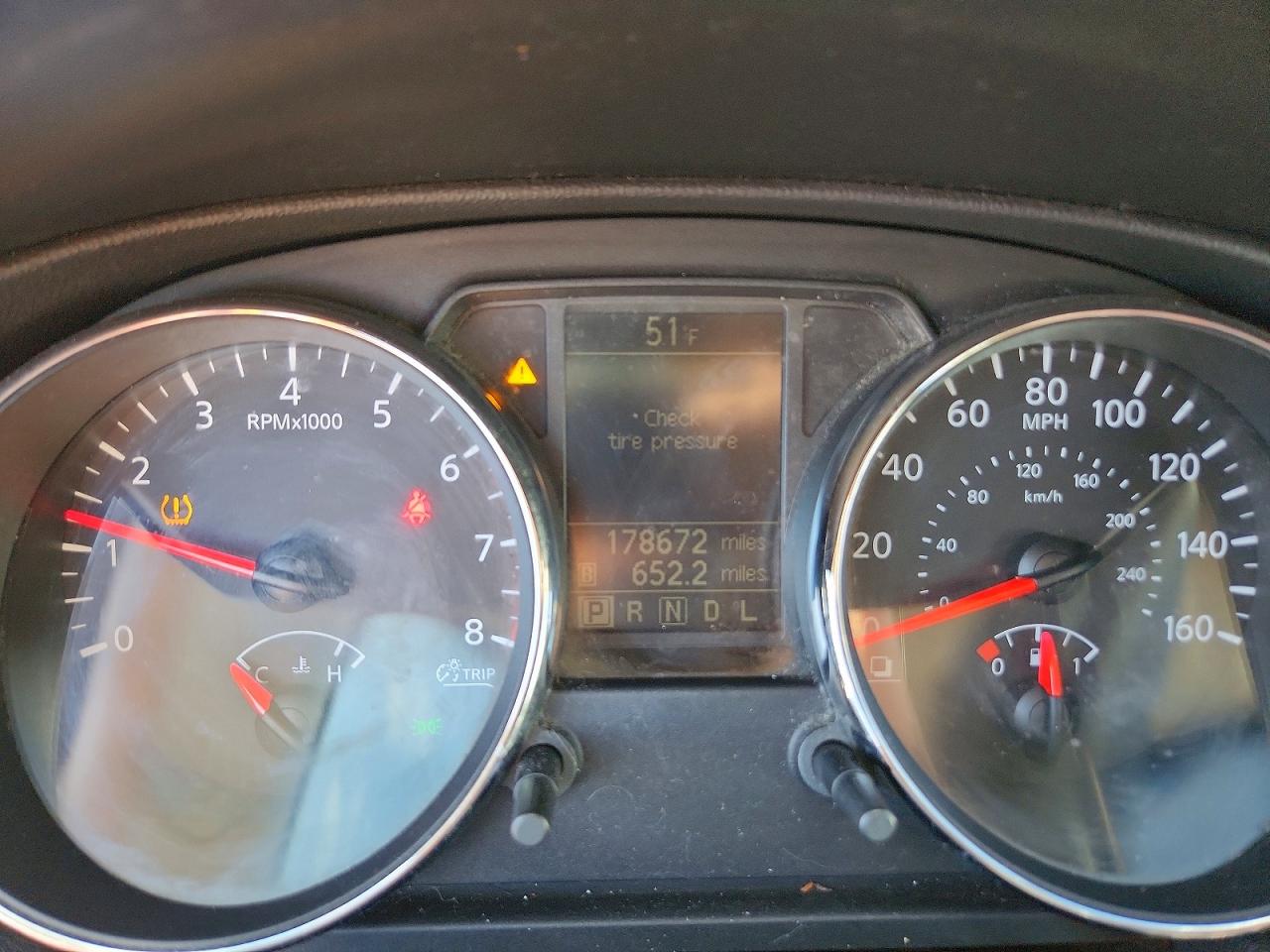 Nissan Rogue S