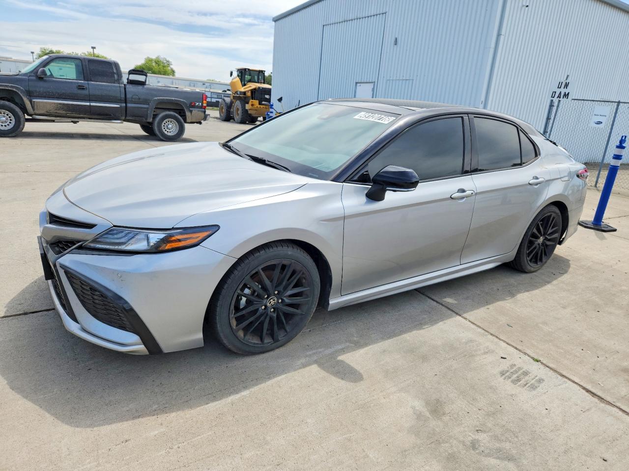 Salvage Toyota Camry Image