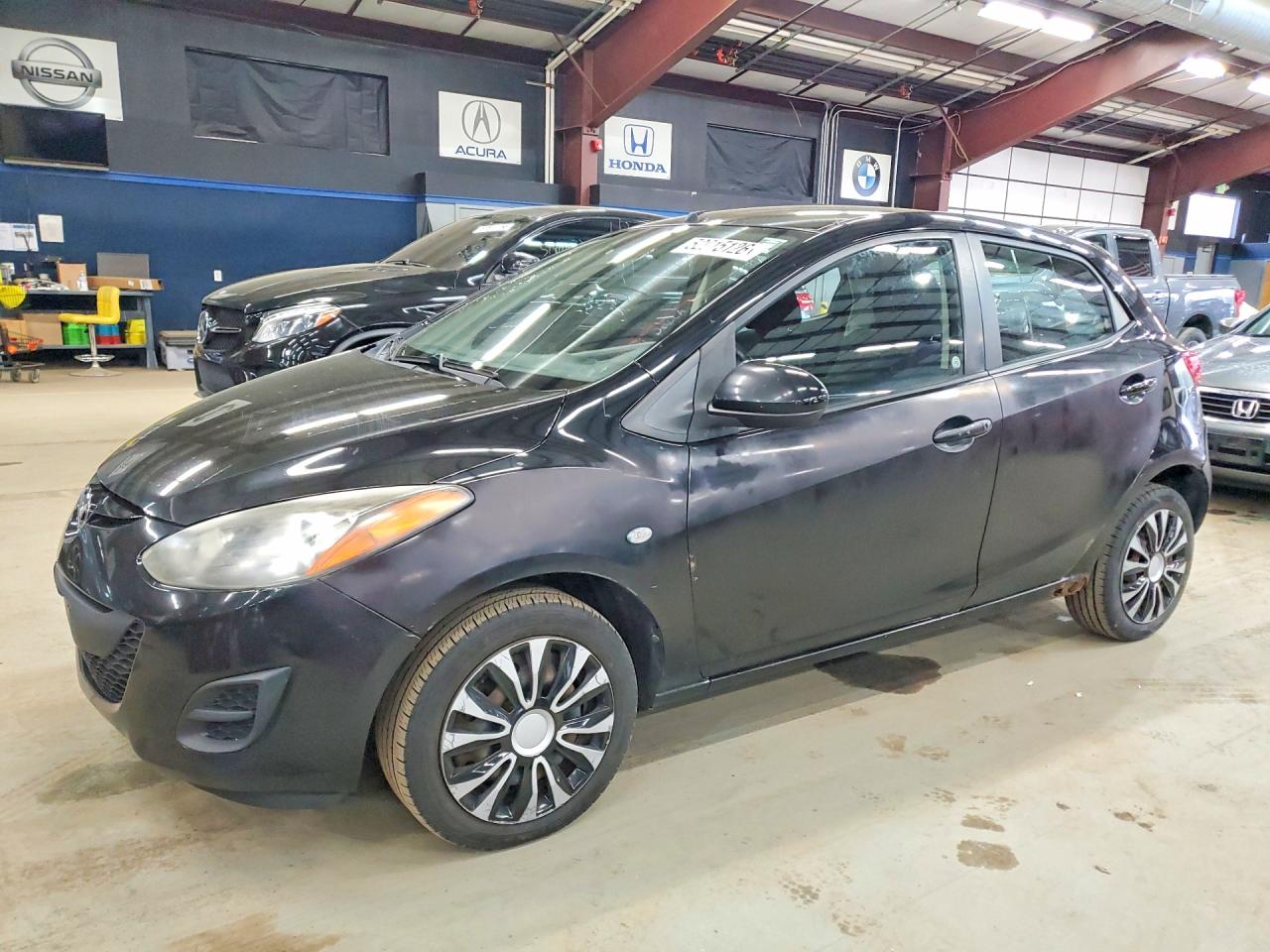 Salvage Mazda 2 Image