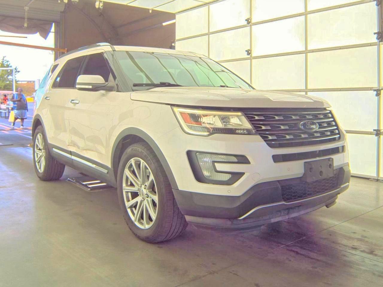 Salvage Ford Explorer Image