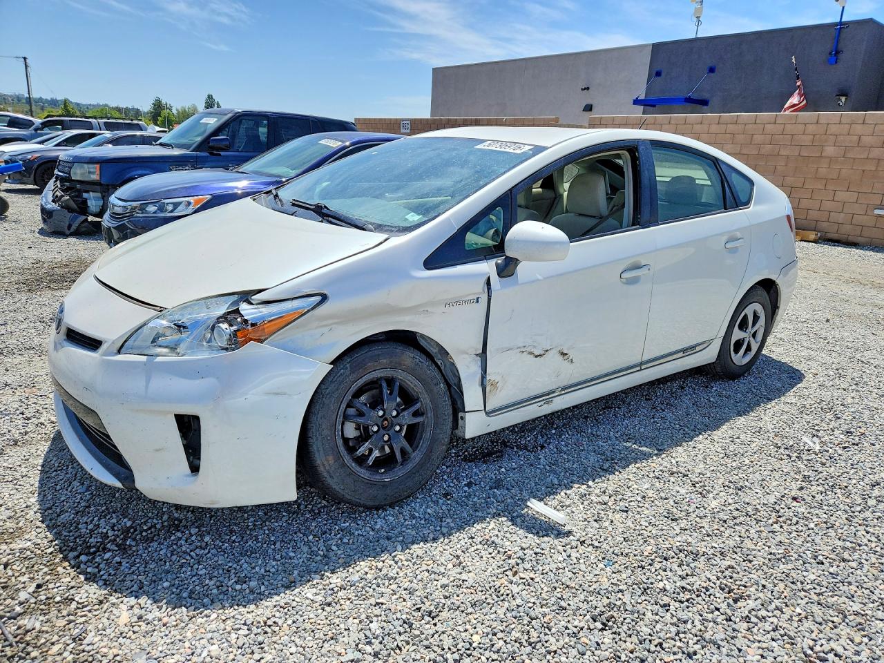 Salvage Toyota Prius Image