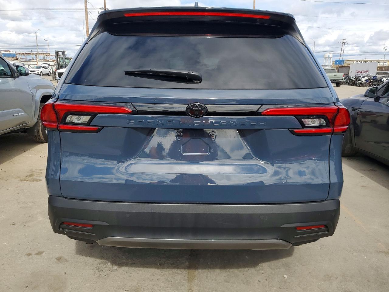 Toyota Grand Highlander Limited
