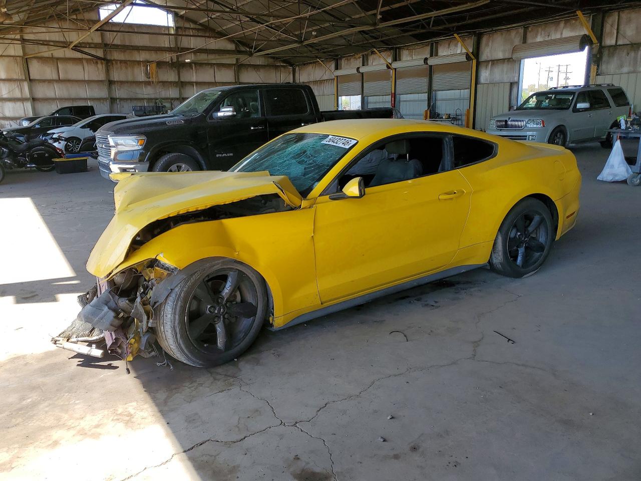 Salvage Ford Mustang Image