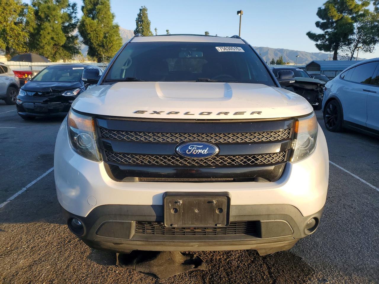 Ford Explorer Sport