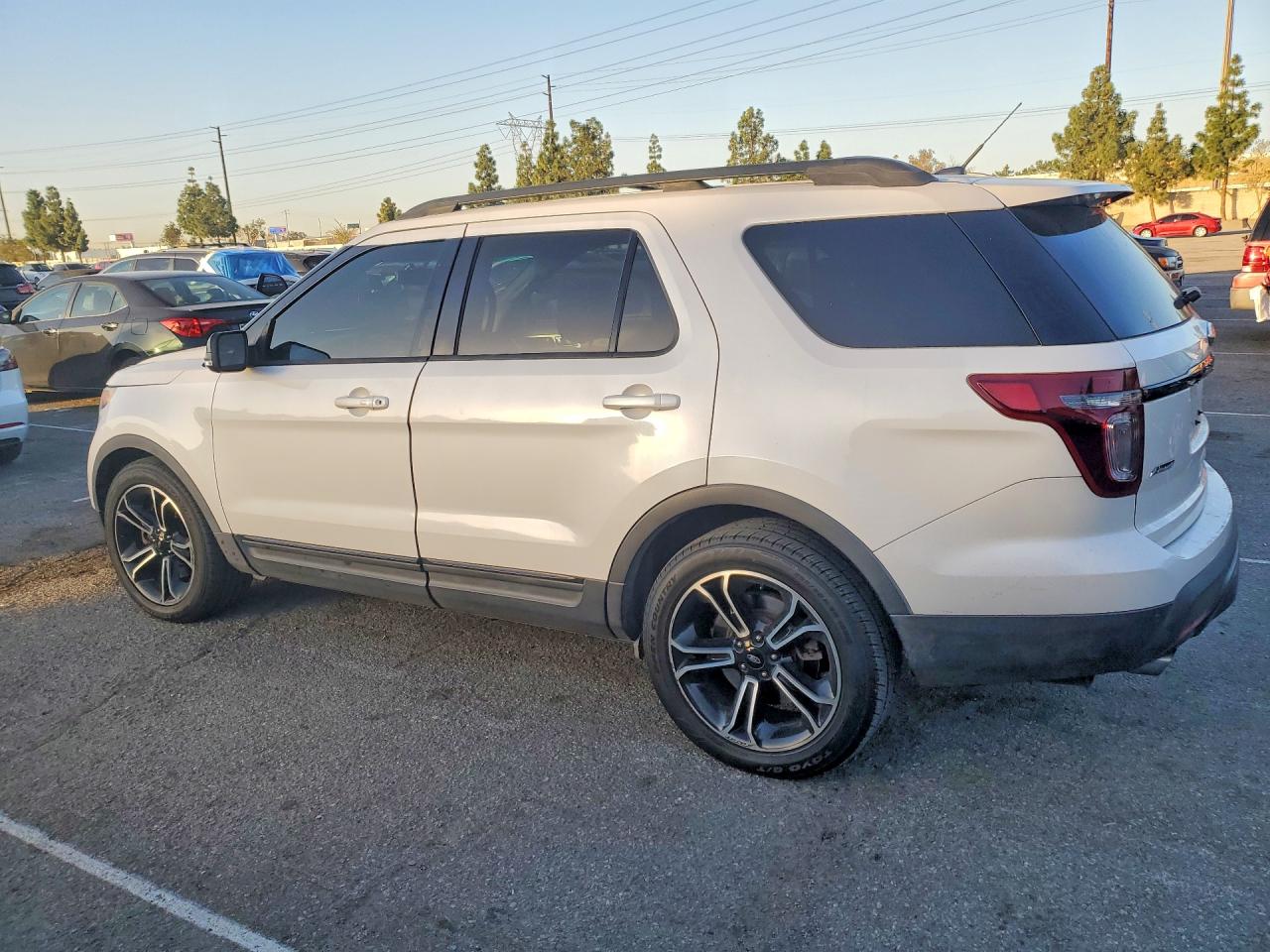Ford Explorer Sport