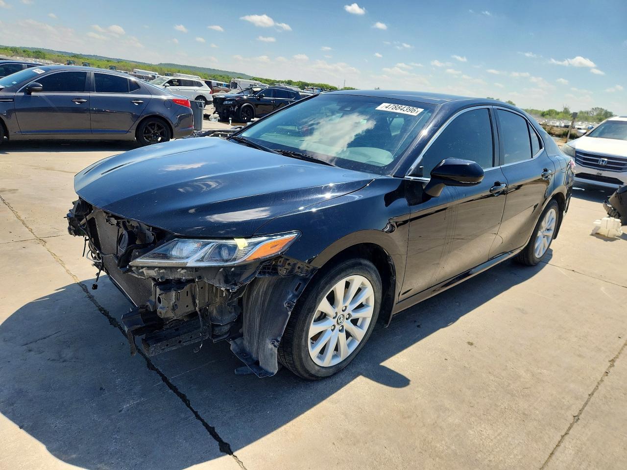 Salvage Toyota Camry Image