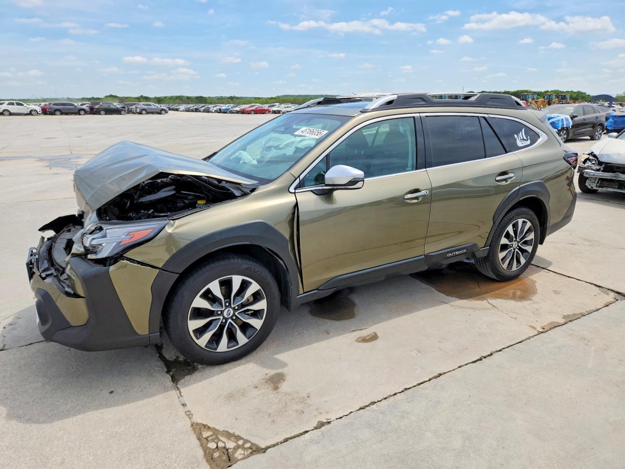 Salvage Subaru Outback Image