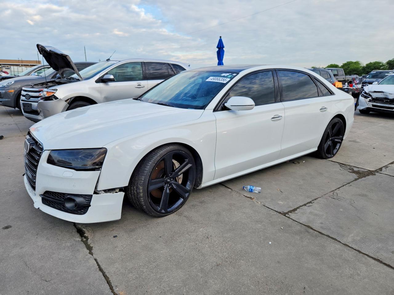 Salvage Audi A8 Image