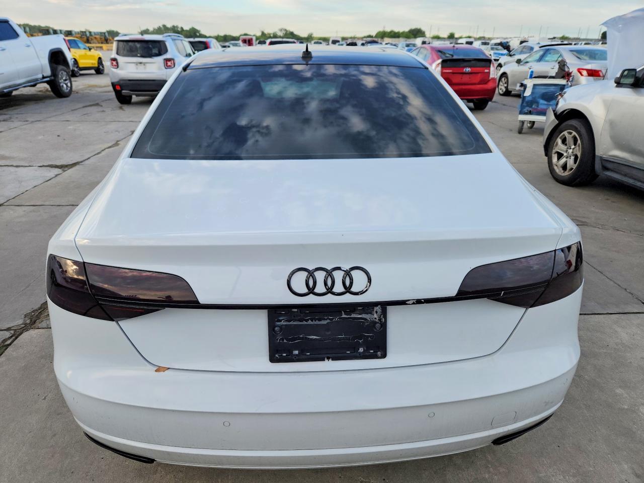 Audi A8 L Quattro
