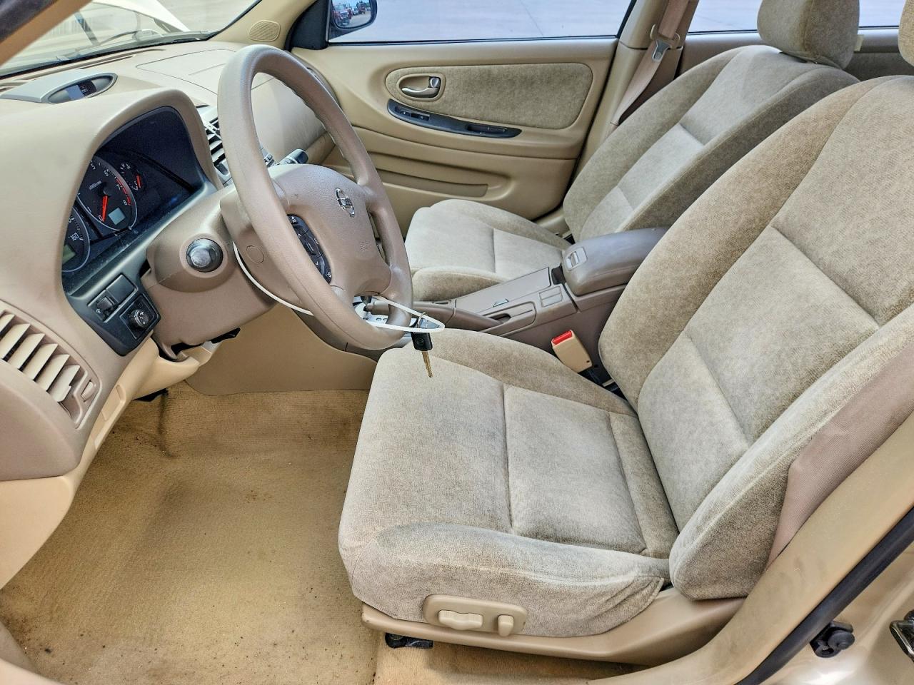 Nissan Maxima Gxe