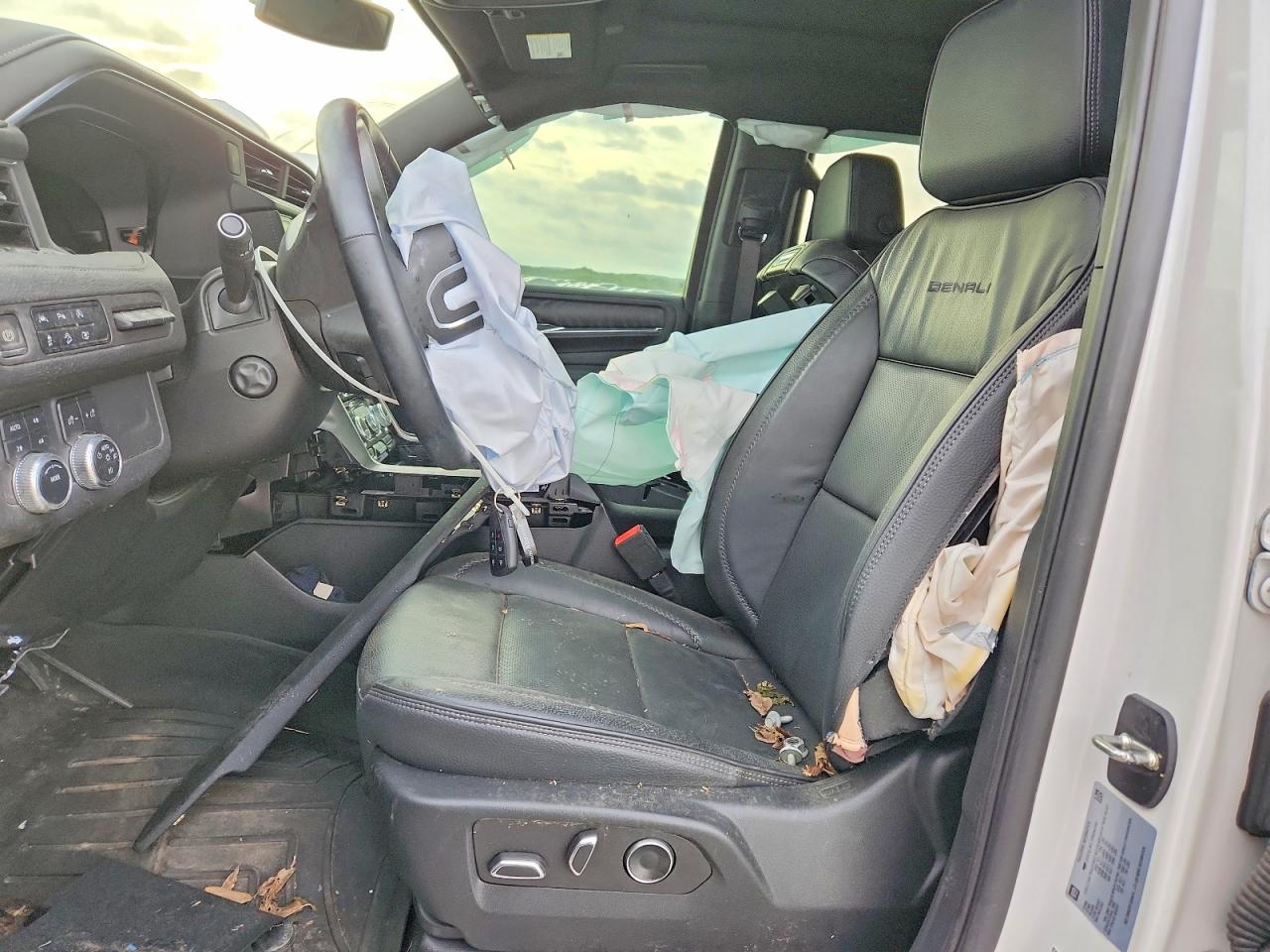 GMC Yukon Denali