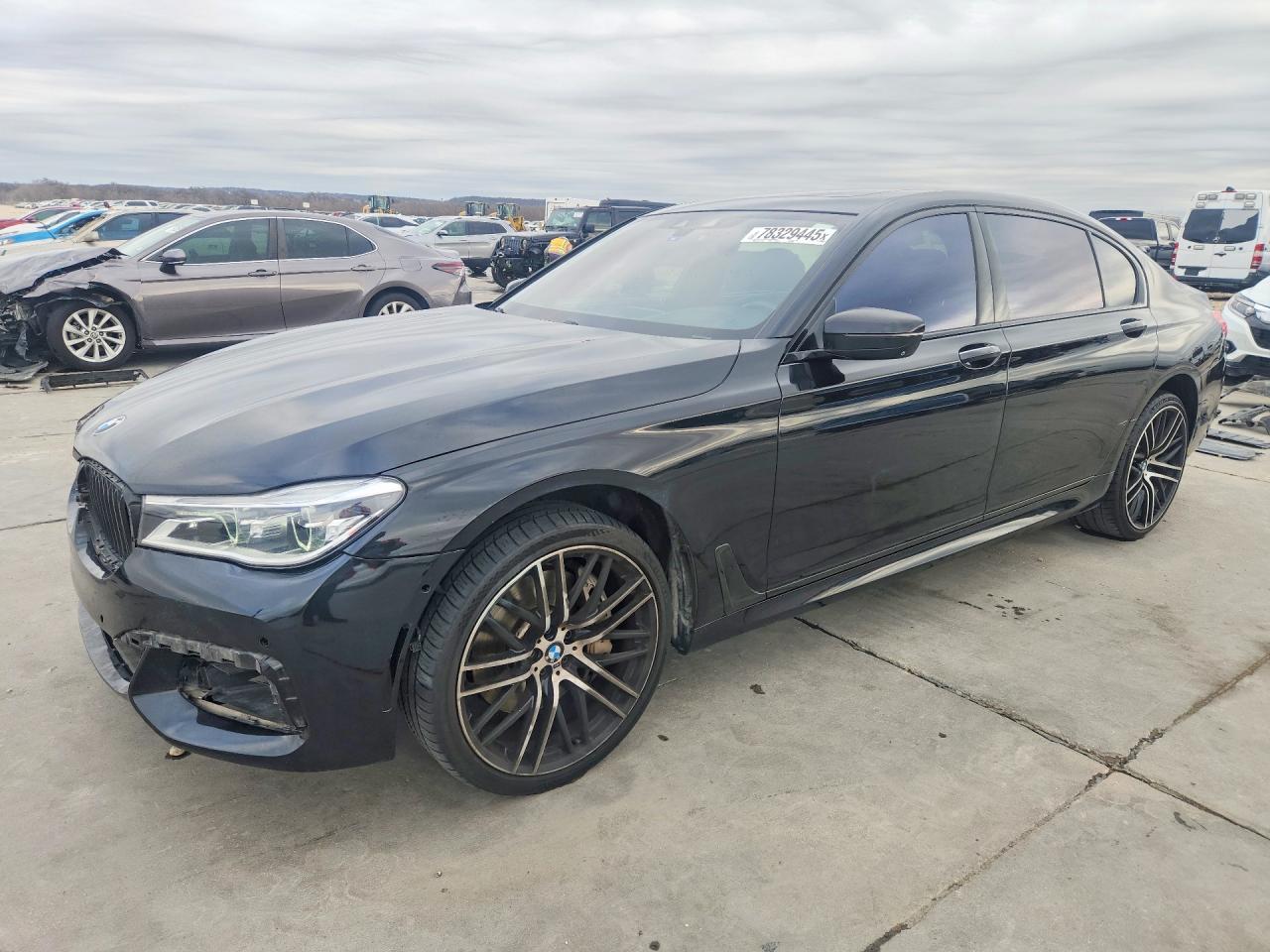 Salvage BMW 7 Series Image