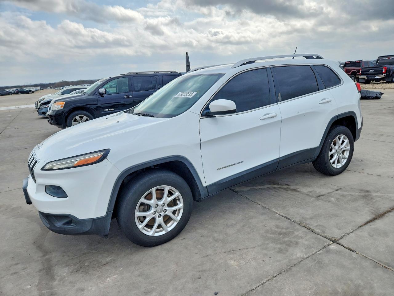 Salvage Jeep Grand Cherokee Image