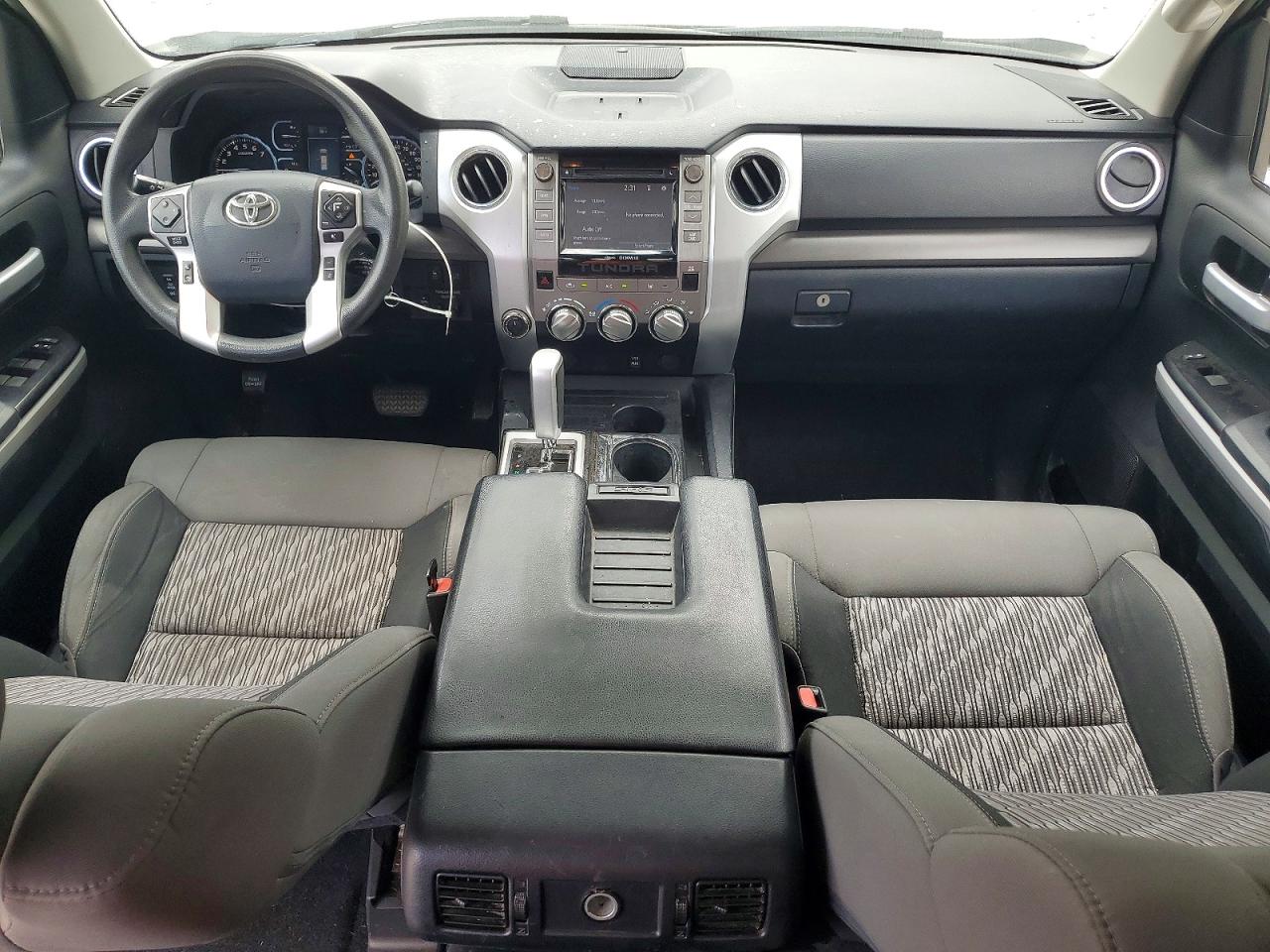 Toyota Tundra Crewmax Sr5