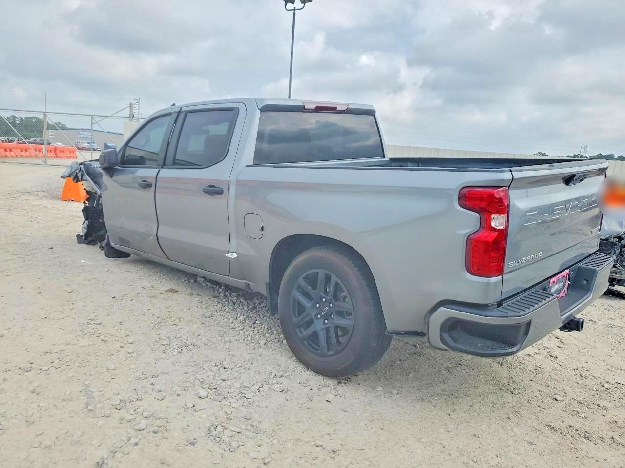 Chevrolet Silverado C1500 Custom